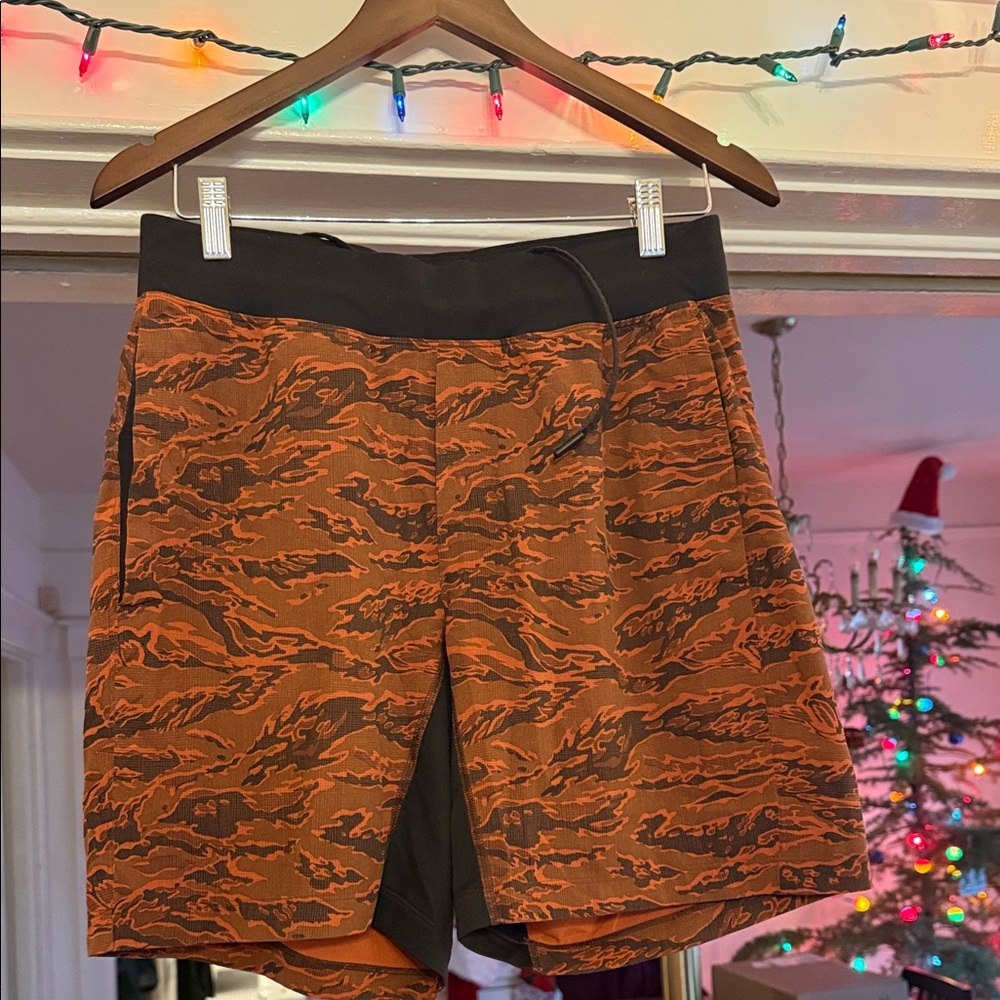 Men’s Lululemon T.H.E. Short *Linerless Camouflage Orange Shorts